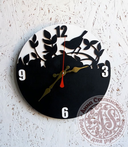 Часы деревянные «Птица»