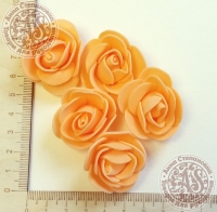 Розы из фоамирана нежно-оранжевые